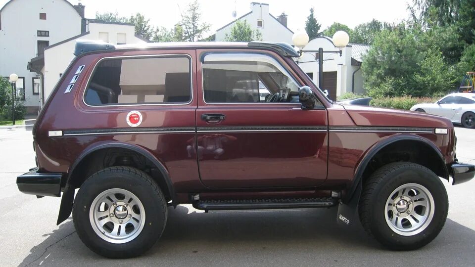 Нива бордовая фото Lada 4x4 3D 2.1 бензиновый 2009 Воплощенная Мечта :) на DRIVE2