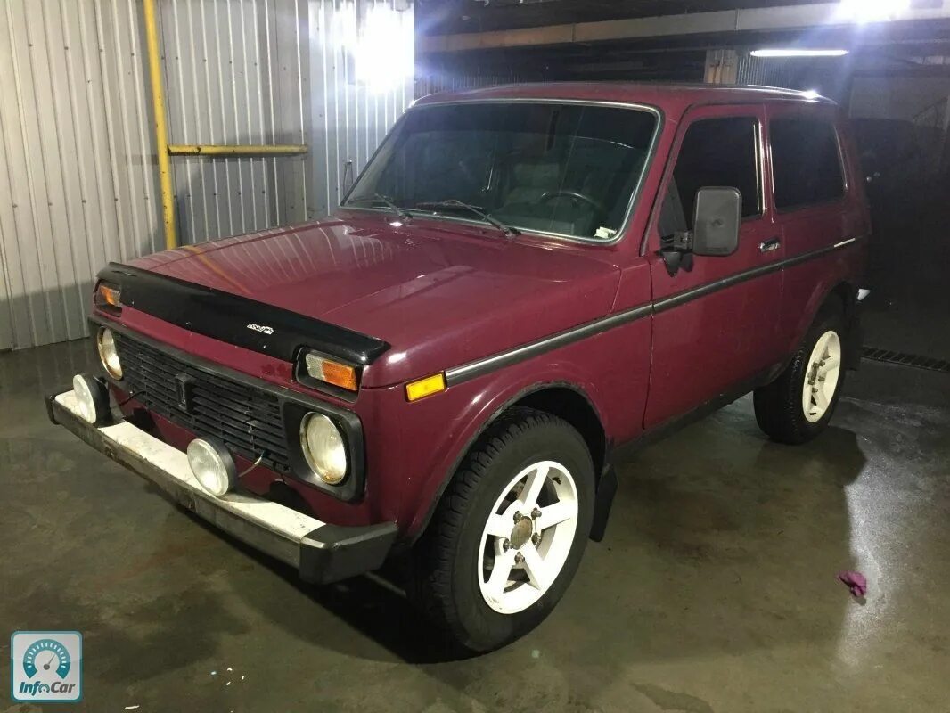 Нива бордовая фото ВАЗ 2121 Niva 1,7 4х4 2004