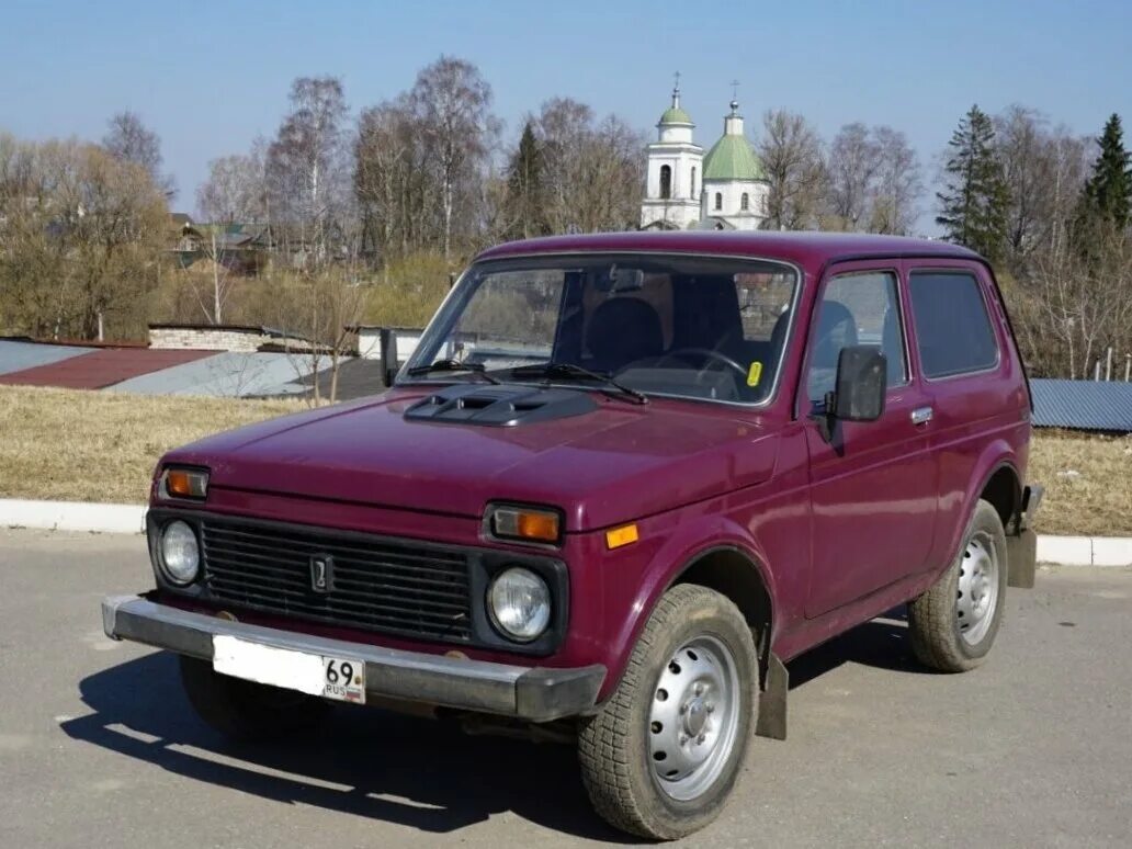 Нива бордовая фото Купить б/у Lada (ВАЗ) 2121 (4x4) I Рестайлинг 1.7 MT (83 л.с.) 4WD бензин механи