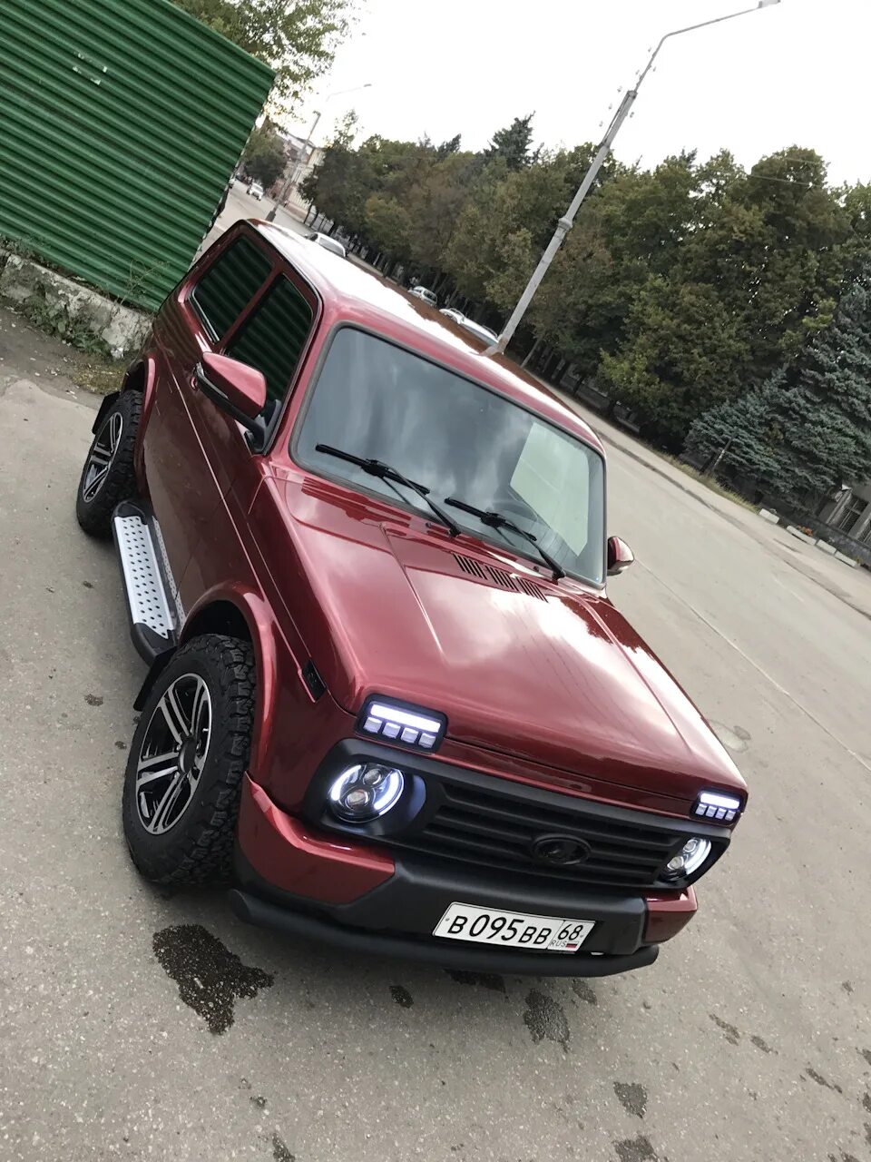 Нива бордовая фото Продам фары цена 8000 тысяч - Lada 4x4 3D, 1,7 л, 2017 года другое DRIVE2
