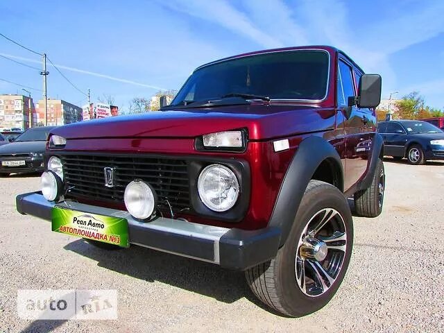 Нива бордовая фото Нужен ли ниве "Bad boy"? - Lada 4x4 3D, 1,7 л, 2005 года кузовной ремонт DRIVE2