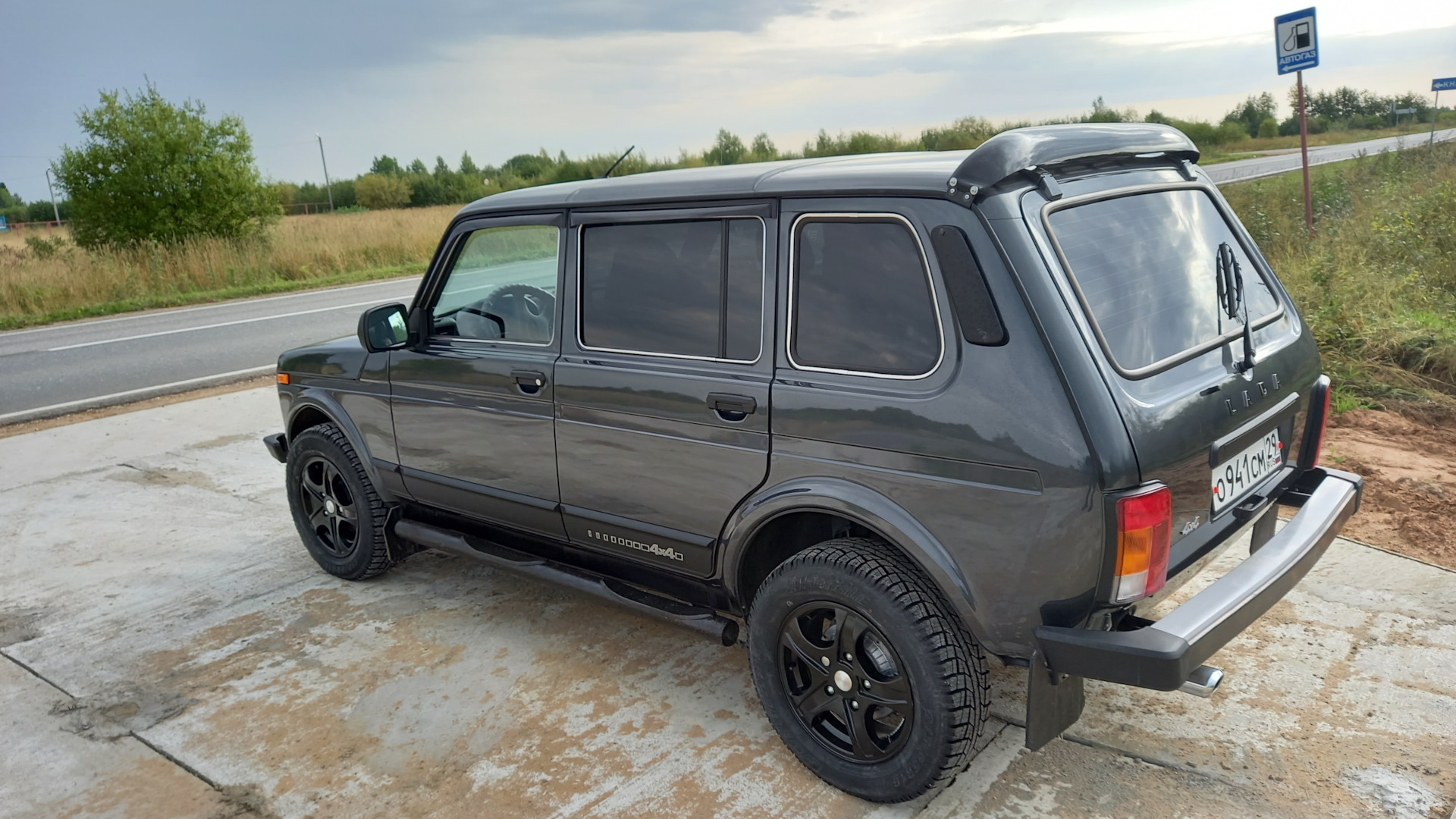 Нива борнео фото Lada 4x4 5D 1.7 бензиновый 2020 Лада Нива 5D LUXe Борнео на DRIVE2