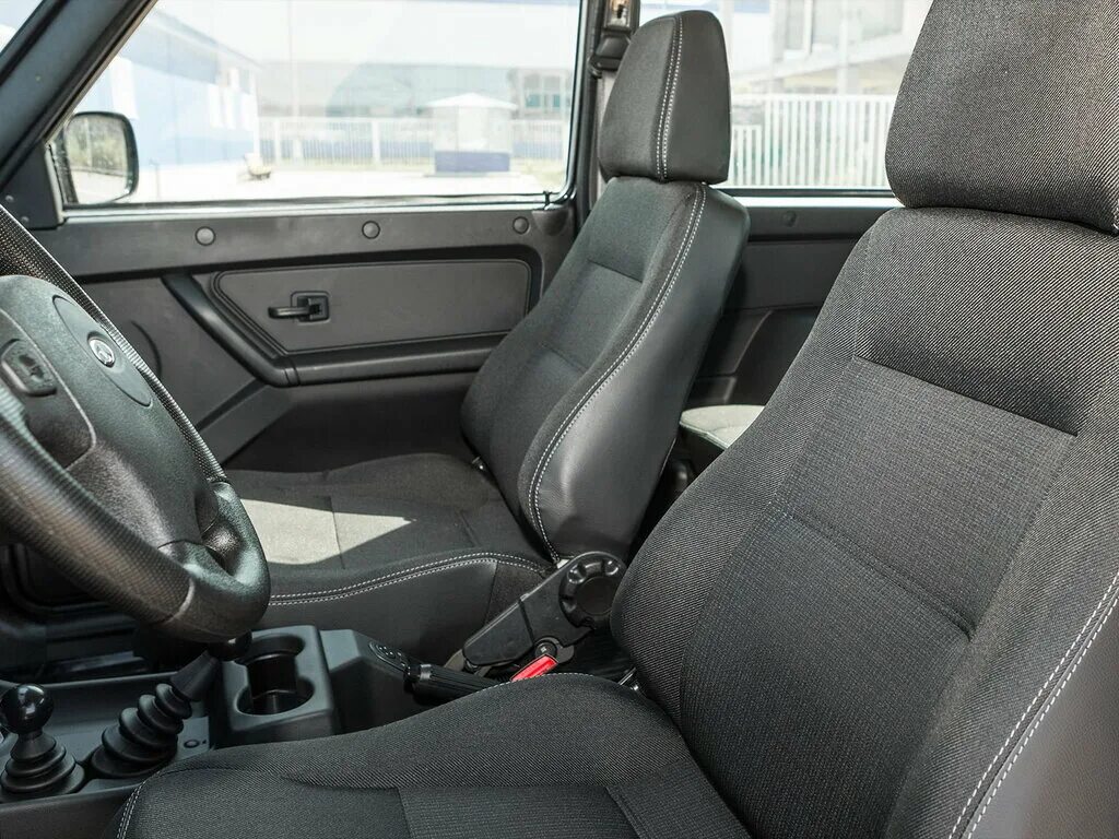 Нива бронто 2024 фото салона Лада 4x4 2131 Нива рестайлинг 2019, 2020, 2021, джип/suv 5 дв., 1 поколение техн