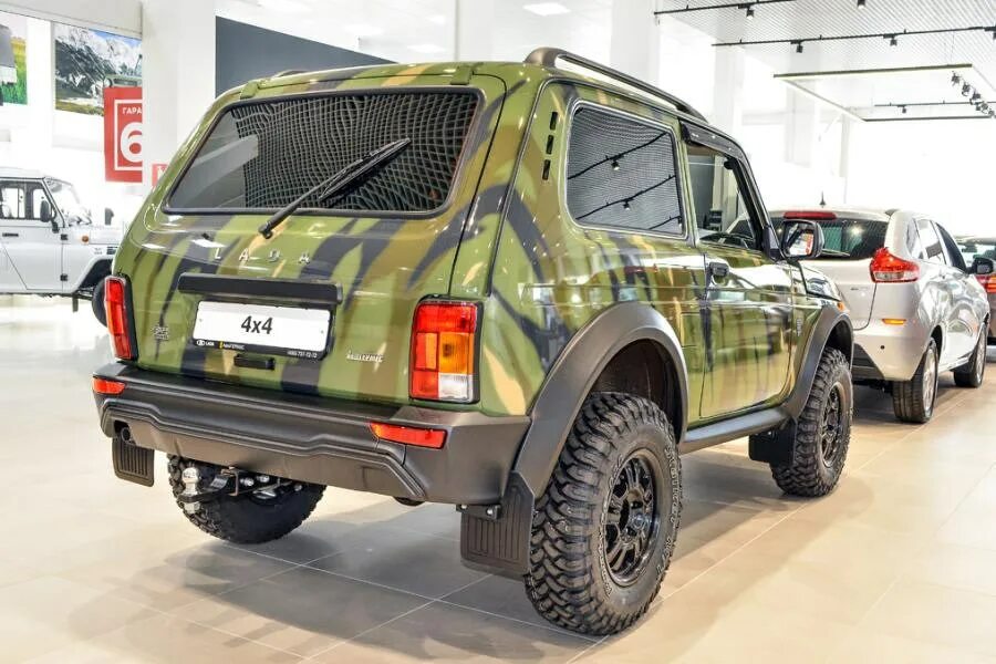 Нива бронто 2024 фото цена LADA Niva Bronto 2024 - фото в новом кузове: салон, вид снаружи, багажник