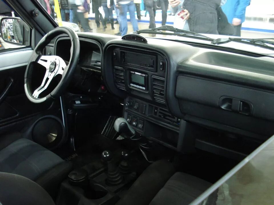 Нива бронто тюнинг салона нива на выставке - DRIVE2
