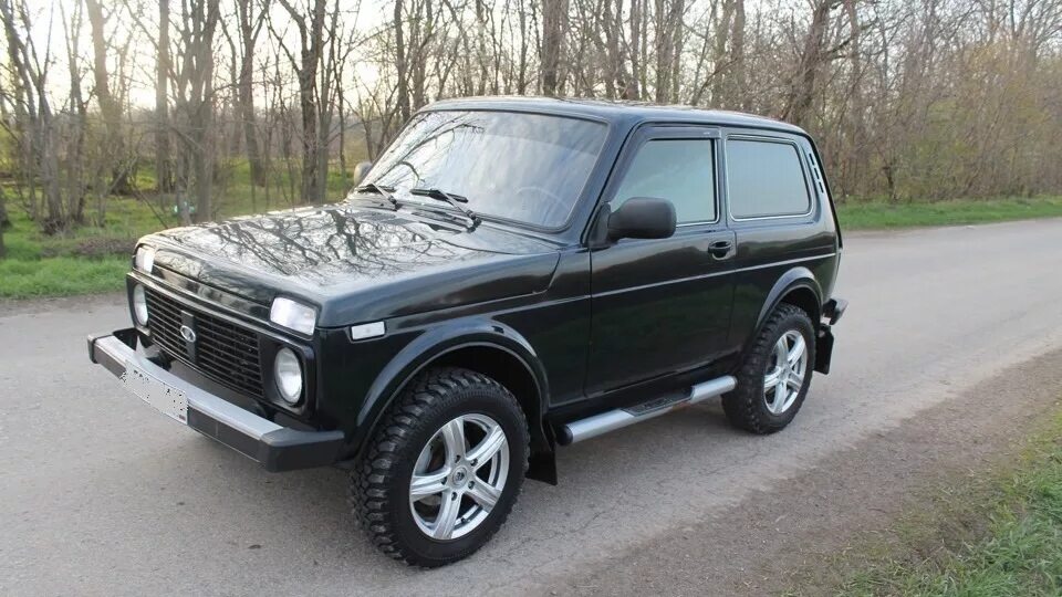 Нива черная пантера фото Подножки какие лучше ? - Lada 4x4 3D, 1,6 л, 2006 года аксессуары DRIVE2