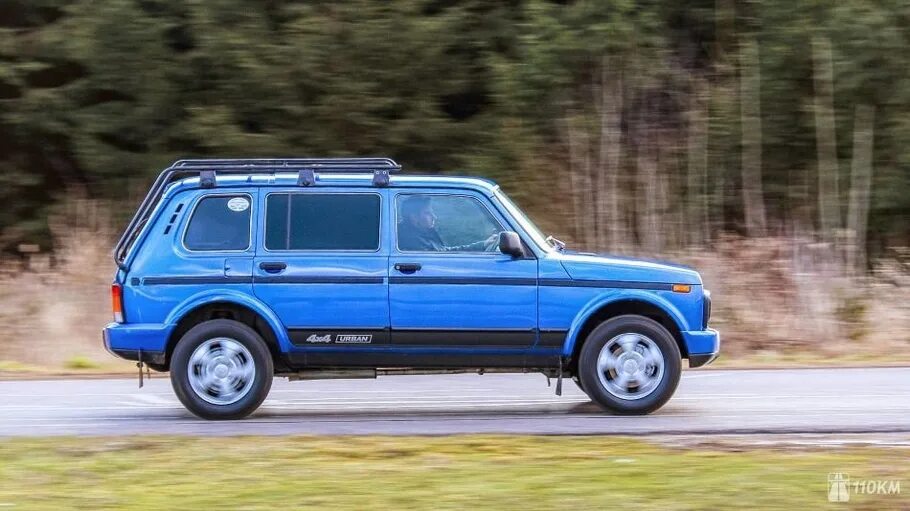 Нива четырехдверная фото Лада 2131 цены и обзоры ВАЗ (Lada) Нива 4х4 (2131)