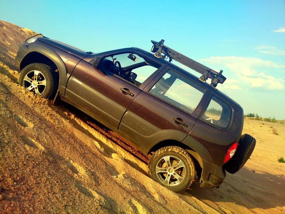 Нива дастер фото NIVA+DUSTER - Chevrolet Niva, 1,7 л, 2011 года покатушки DRIVE2
