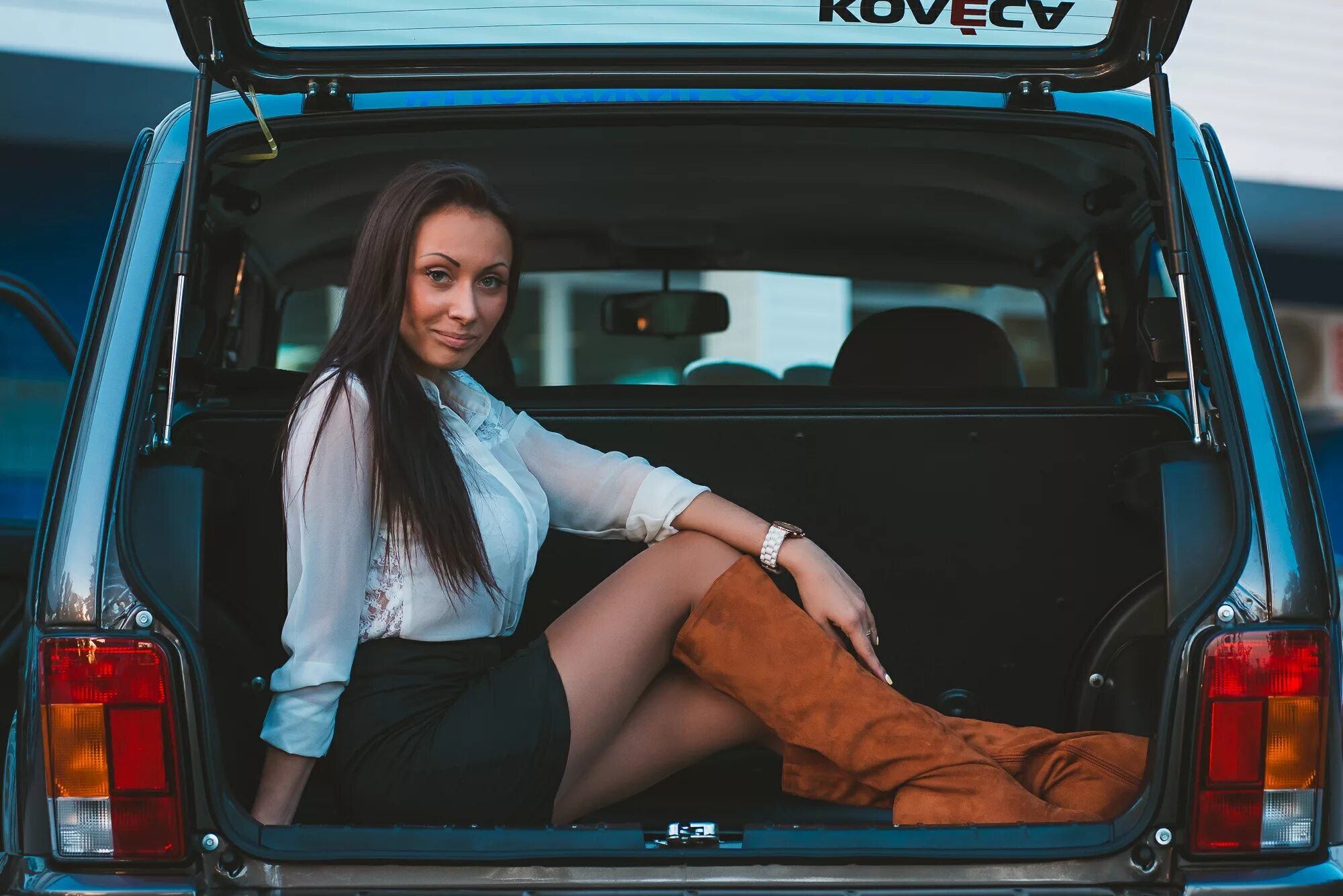 Нива девушки фото Девушки и Lada Urban. Часть первая " Новая Нива Урбан 2024 официальный сайт