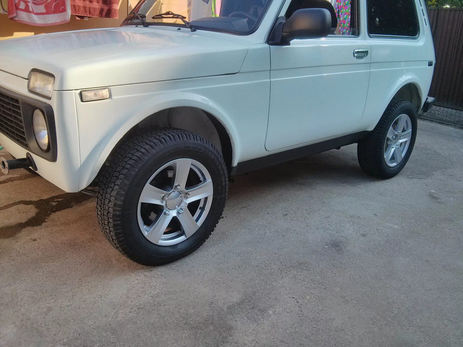 Нива диски r15 фото K&K NIAGARA и KAMA FLAME вместо родных штампов - Lada 4x4 3D, 1,7 л, 2005 года к