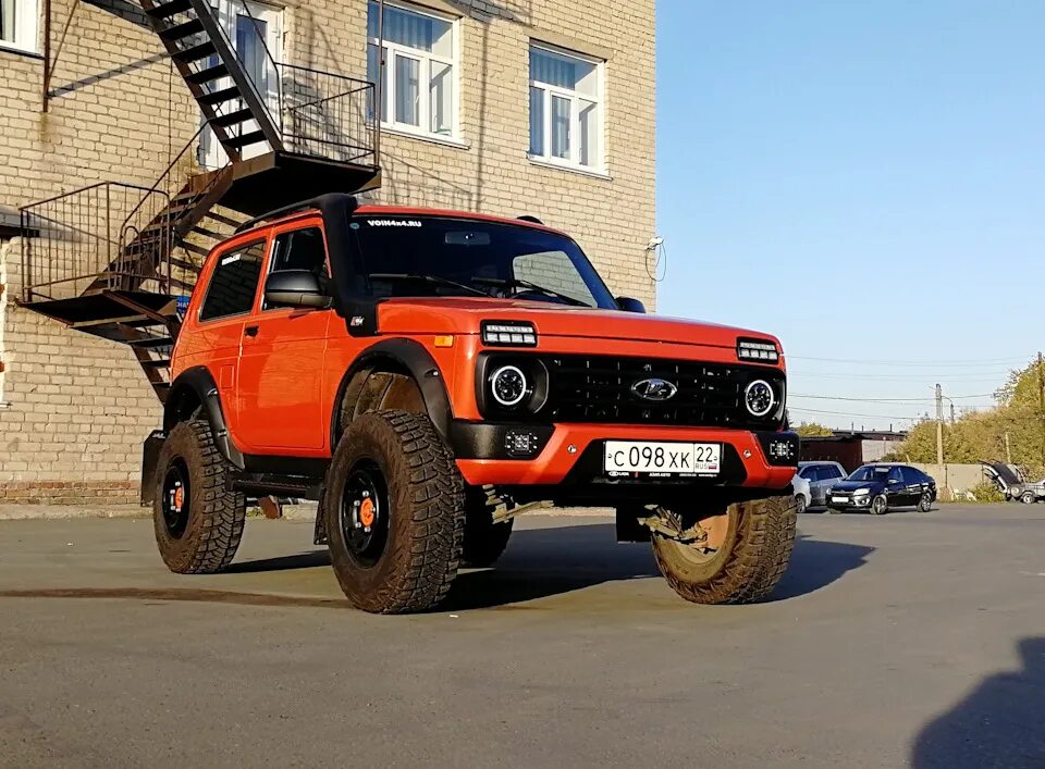 Нива для трассы тюнинг КАЛИТКА под запаску, усиление бамперов, крепление под квадрат - Lada 4x4 3D, 1,7