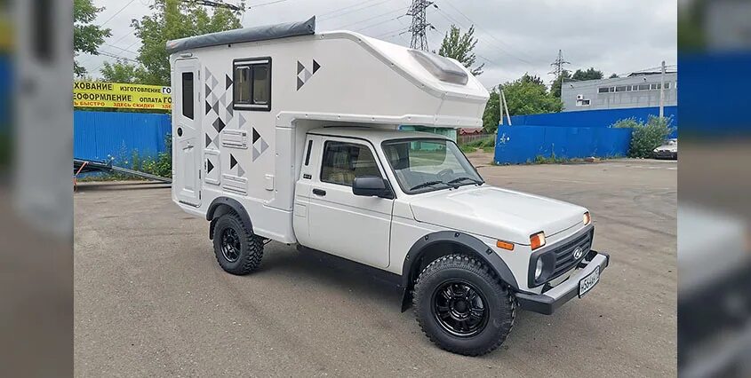 Нива дом на колесах цена фото LADA 4x4 стала трехместным автодомом в руках профи