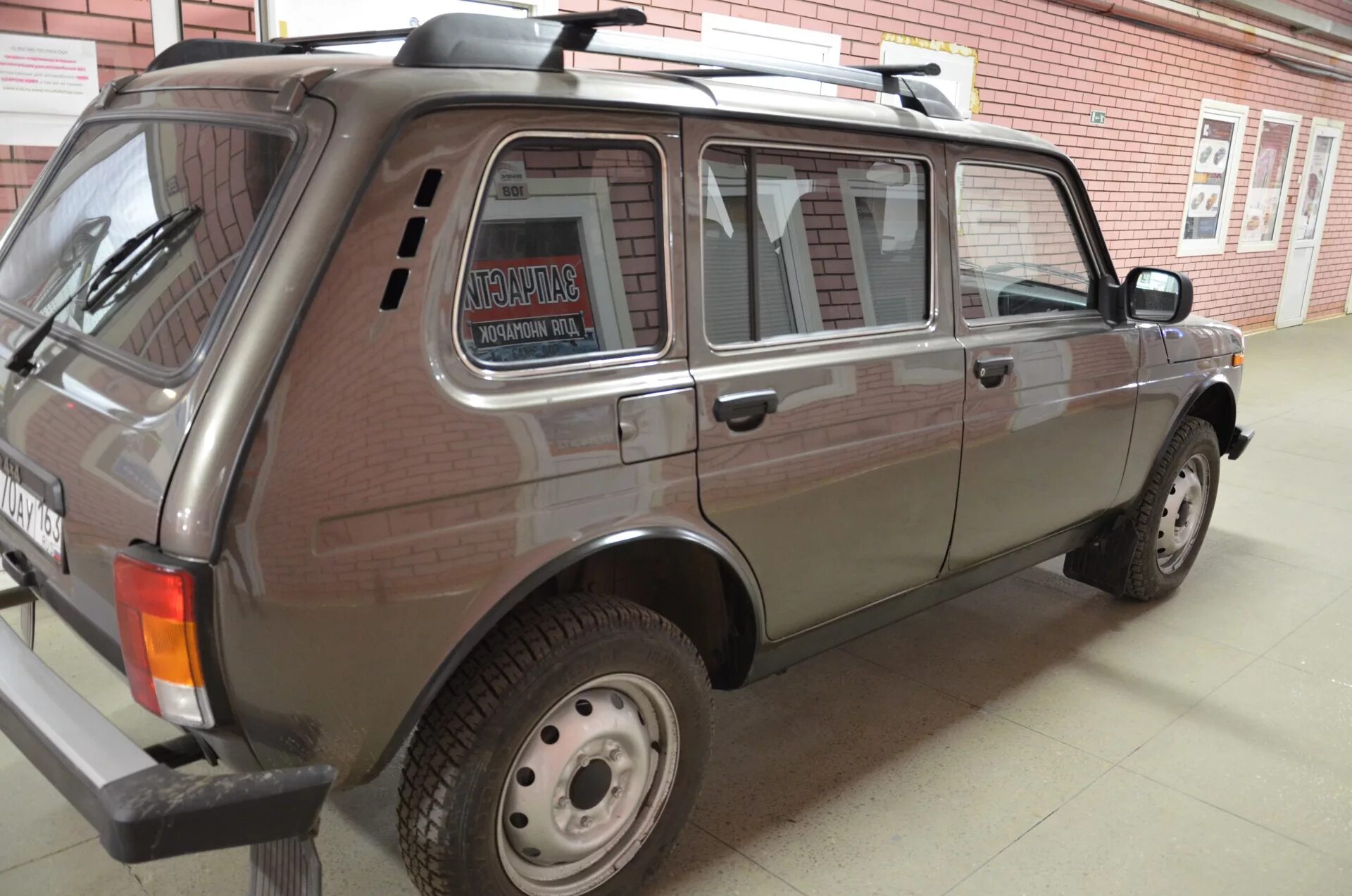 Нива дверь фото Убираем лишние . Best SUV Niva Rossia . Молдинги дверей боковые ВАЗ 2131. - Lada