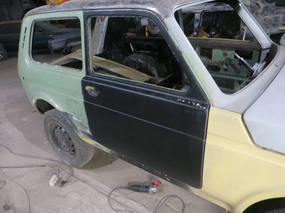 Нива дверь фото Замена накладок дверей НИВА продолжение - Lada 4x4 3D, 1,6 л, 1980 года кузовной
