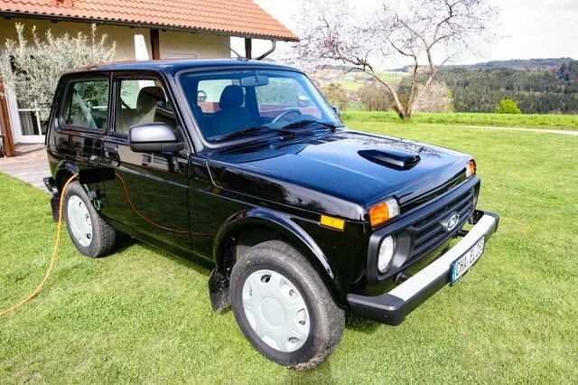 Нива электромобиль фото Niva Legend превратили в электромобиль Классическую трехдверную Lada Niva превра