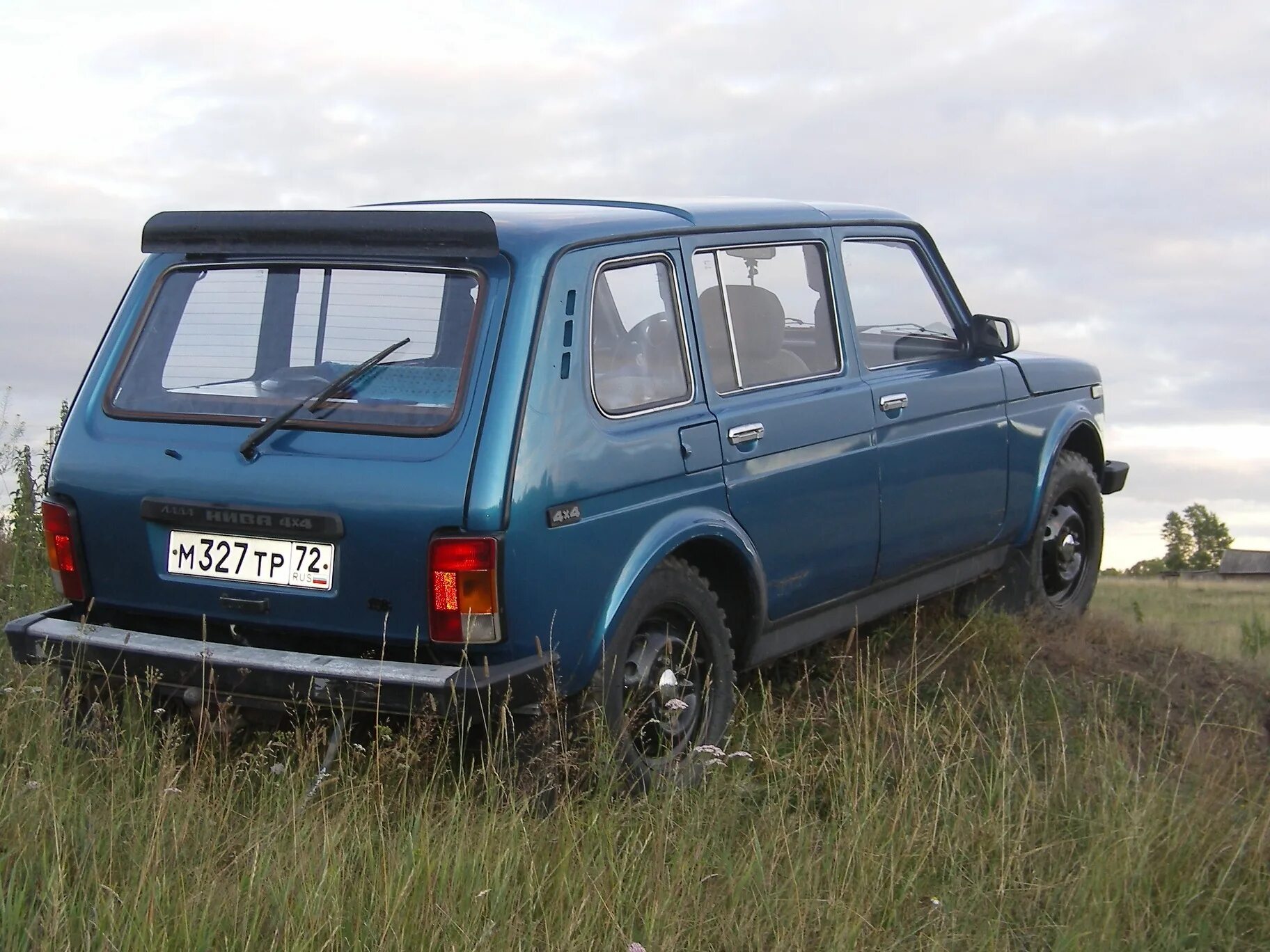 Нива фора фото ВЫБОР ЦВЕТА - Lada 21218 Фора, 1,7 л, 1996 года помощь на дороге DRIVE2