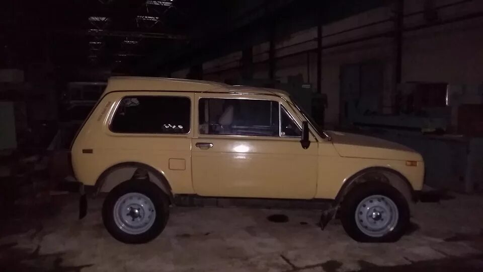 Нива фора фото Lada 21218 Фора 1.6 бензиновый 1999 с 2009 года без движения на DRIVE2