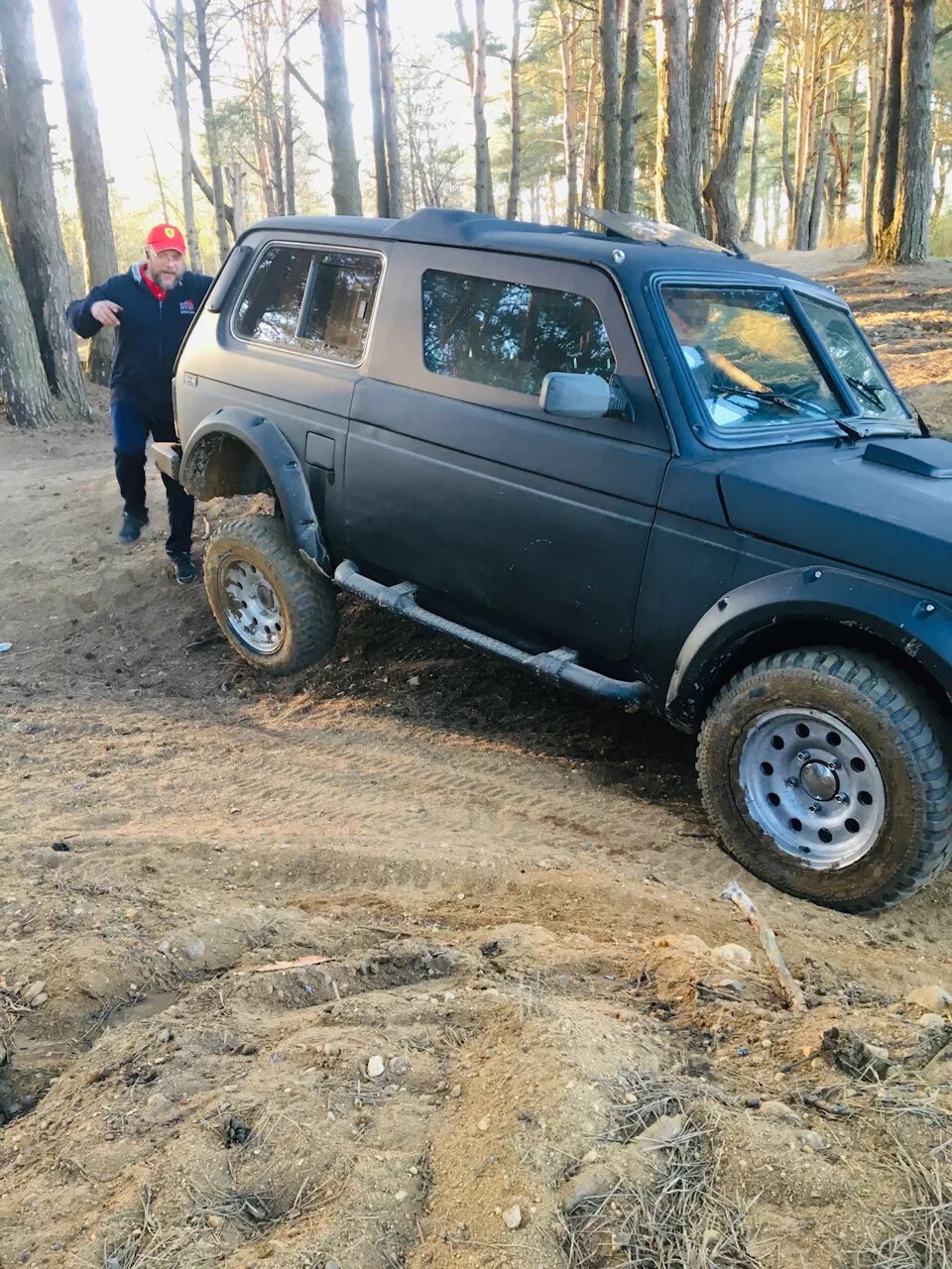 Нива фора тюнинг для бездорожья Праздник, мясо, покатушки - Lada 21218 Фора, 1,7 л, 2000 года покатушки DRIVE2
