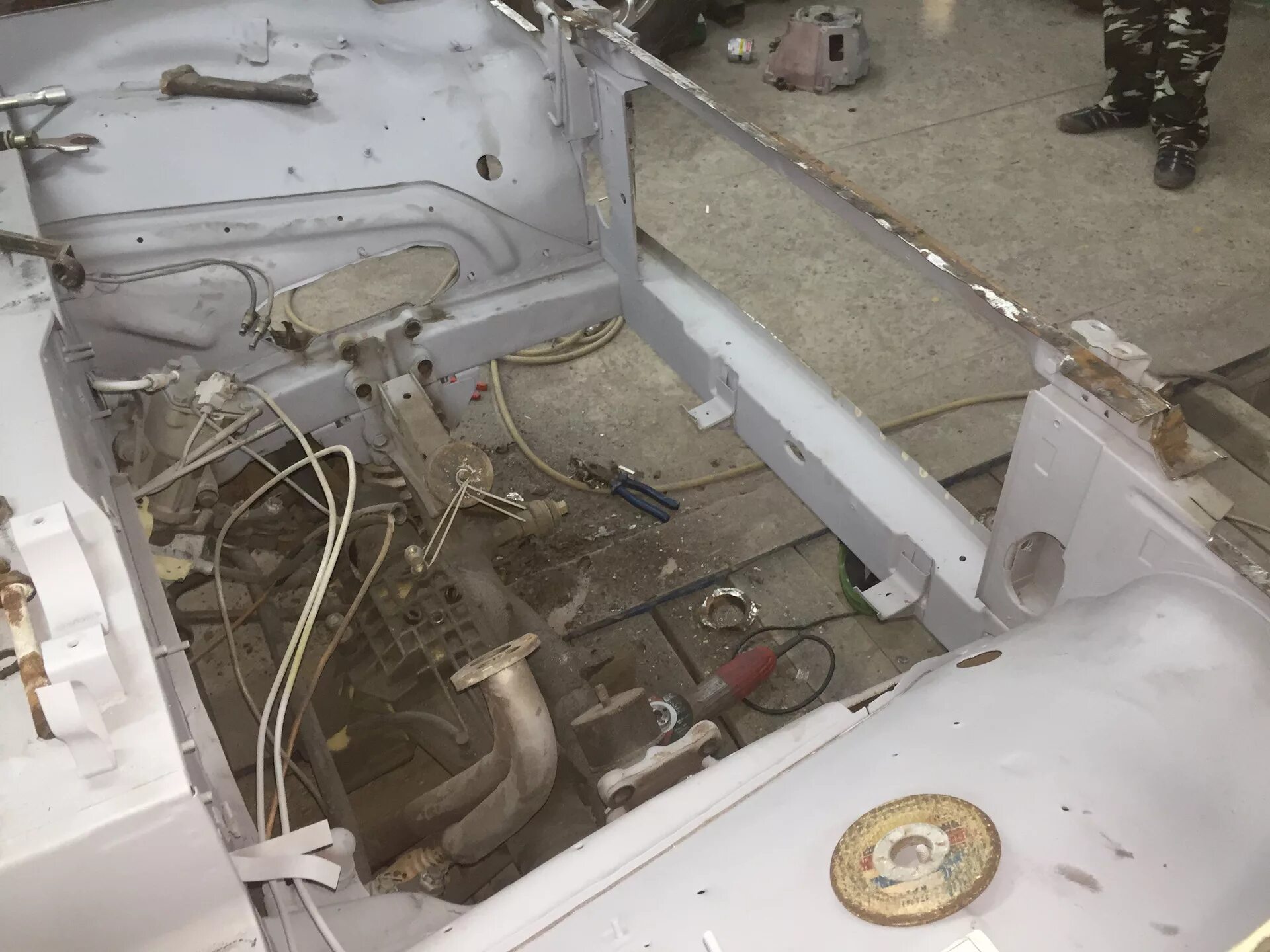 Нива фото моторного отсека Моторный отсек ч.2 Боли нет! - Lada 4x4 3D, 1,7 л, 1998 года кузовной ремонт DRI
