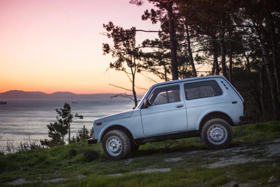 Нива фото сверху Cordiant Off Road 205/70 R16 - Lada 4x4 3D, 1,7 л, 2009 года шины DRIVE2