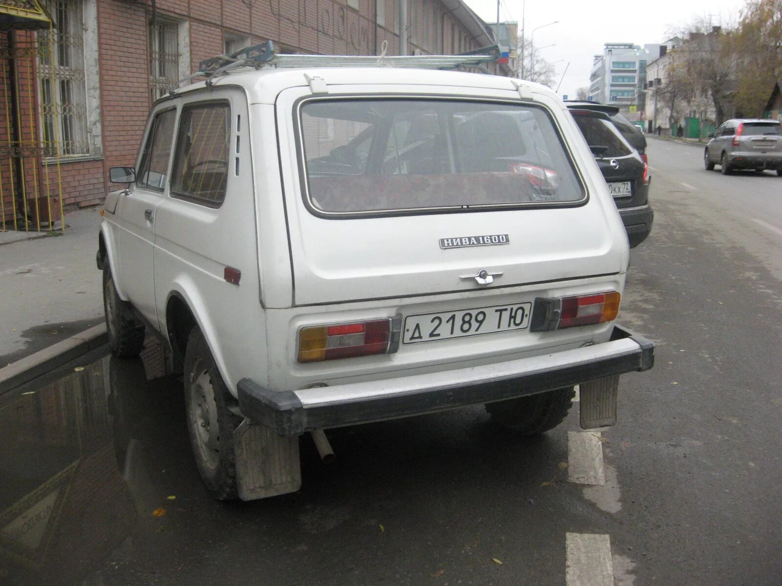 Нива фото сзади задние боковые габариты+тизерок в конце - Lada 4x4 3D, 1,7 л, 1994 года электрон