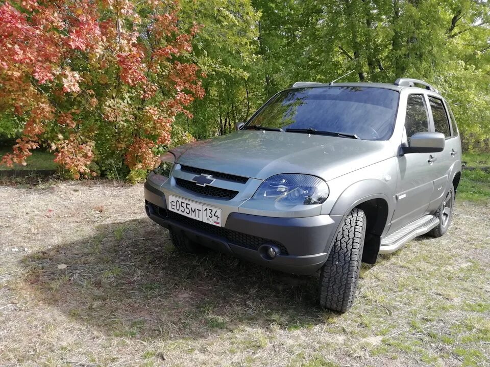 Нива гранат фото Black Edition - Chevrolet Niva GLX, 1,6 л, 2013 года стайлинг DRIVE2