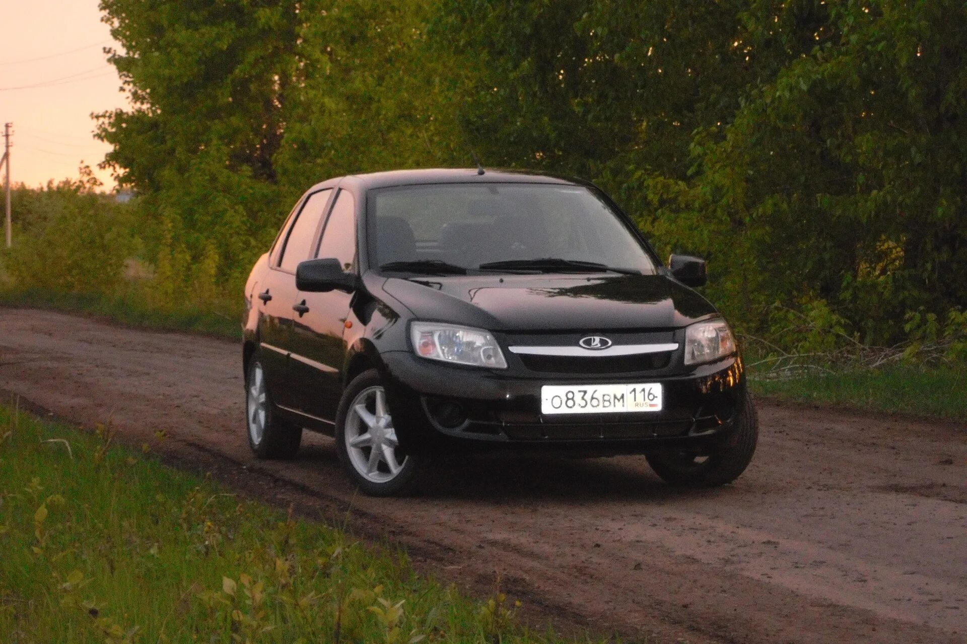 Нива гранат фото Немного весенних фоток - Lada Гранта, 1,6 л, 2012 года фотография DRIVE2