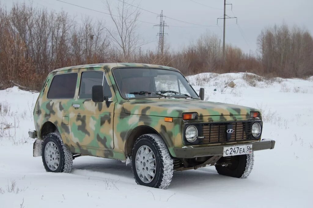 Нива хаки фото Пятнистая раскраска, камуфляж @ Нива 4x4