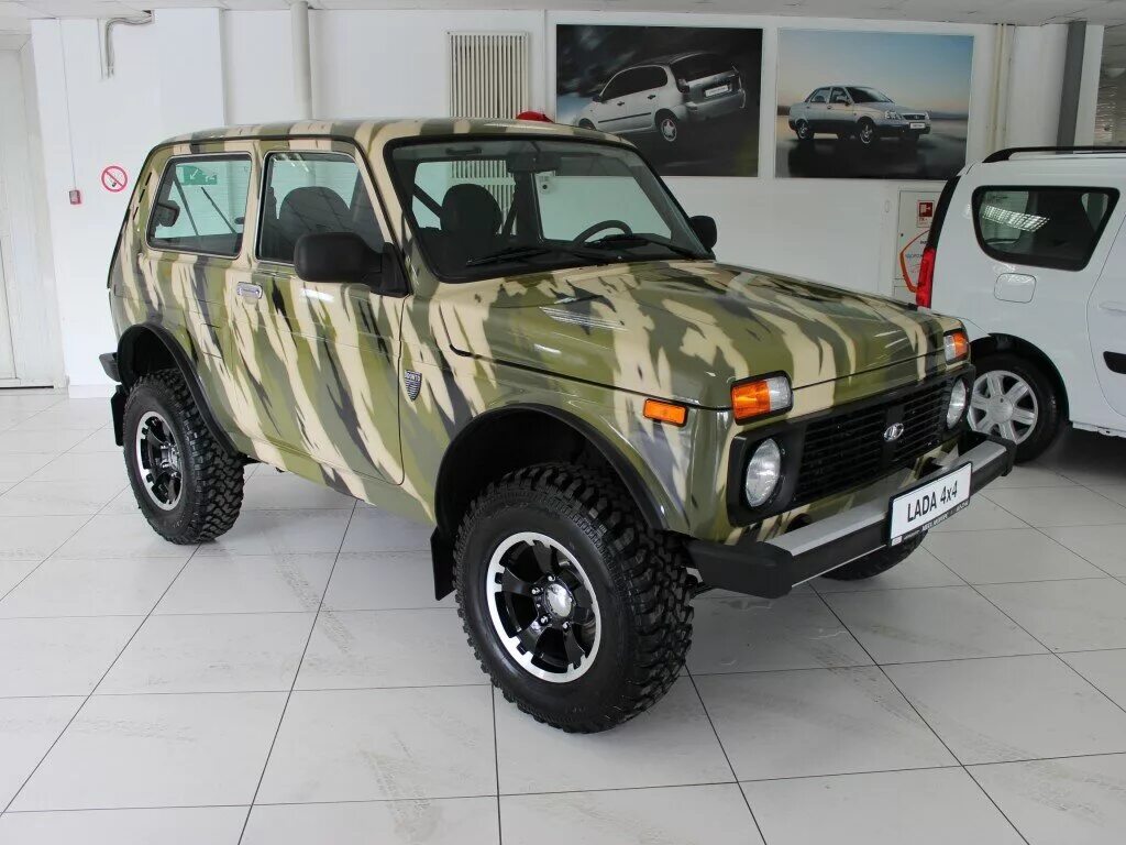 Нива хаки фото Купить новый Lada (ВАЗ) 2121 (4x4) I Рестайлинг Urban 1.7 MT (83 л.с.) 4WD бензи