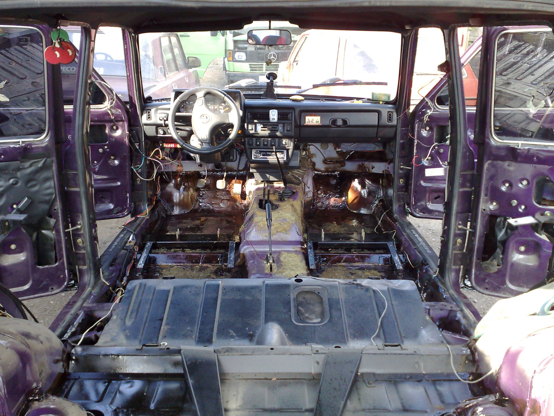 Нива изнутри фото "Освежаемся" Часть 2. Антикор. - Lada 4x4 5D, 1,7 л, 2000 года другое DRIVE2
