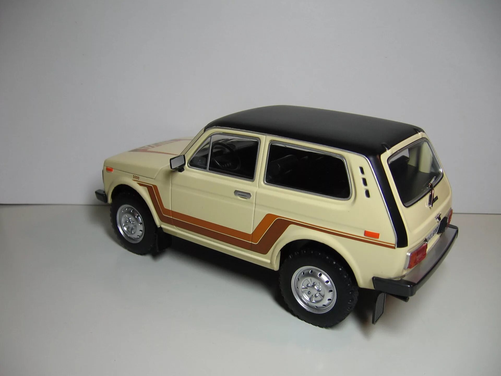 Нива калифорния фото Niva 5000 California 1/18 - MCG - Сообщество "Масштабные Модели" на DRIVE2