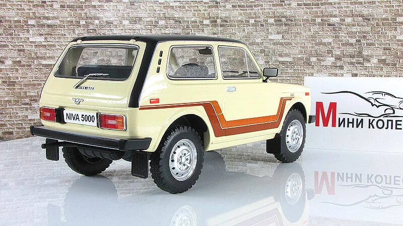 Нива калифорния фото 1:18 LADA Niva California 1981 Crеme (IST Models) Масштабная коллекционная модел
