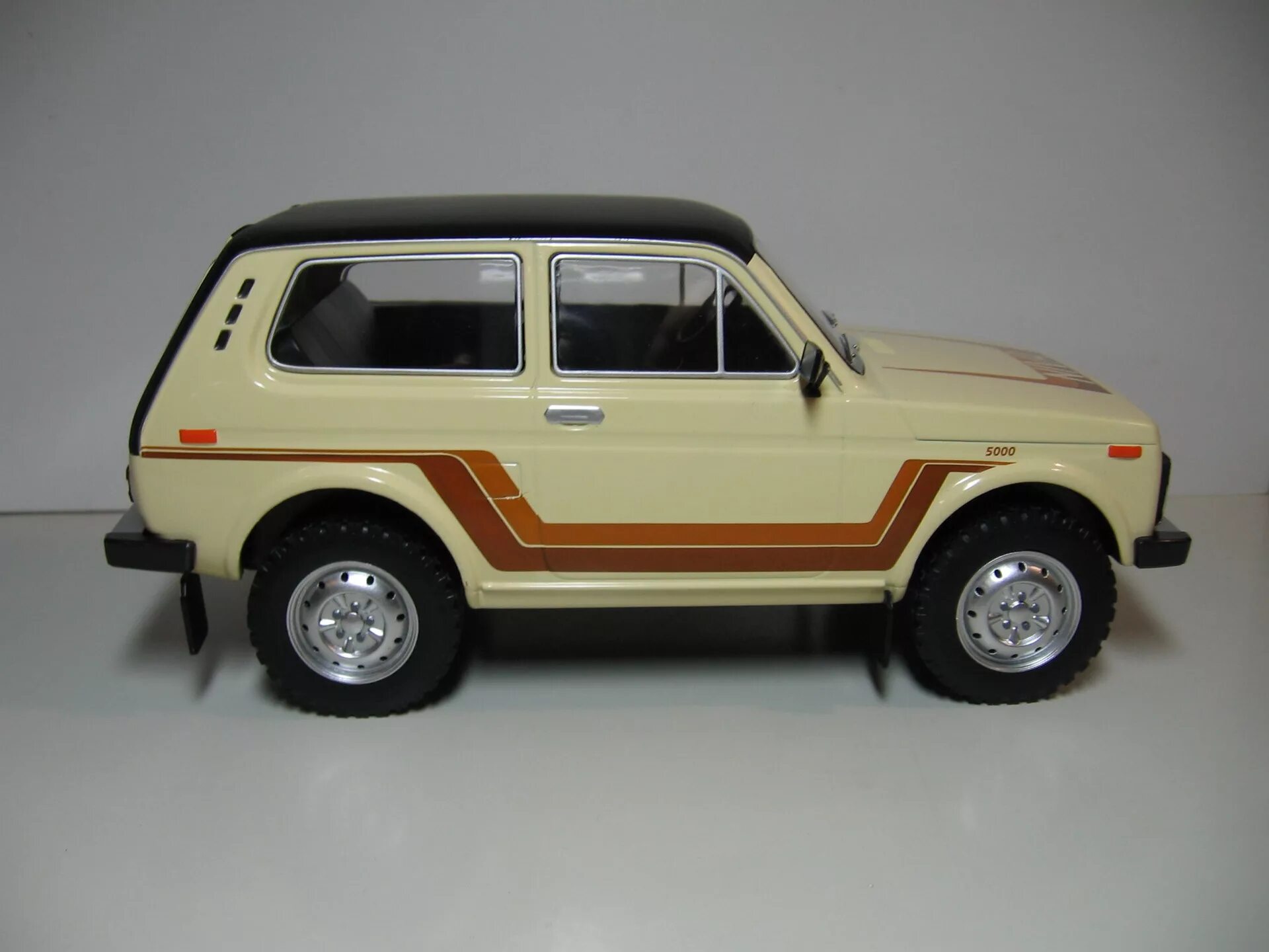 Нива калифорния фото Niva 5000 California 1/18 - MCG - Сообщество "Масштабные Модели" на DRIVE2