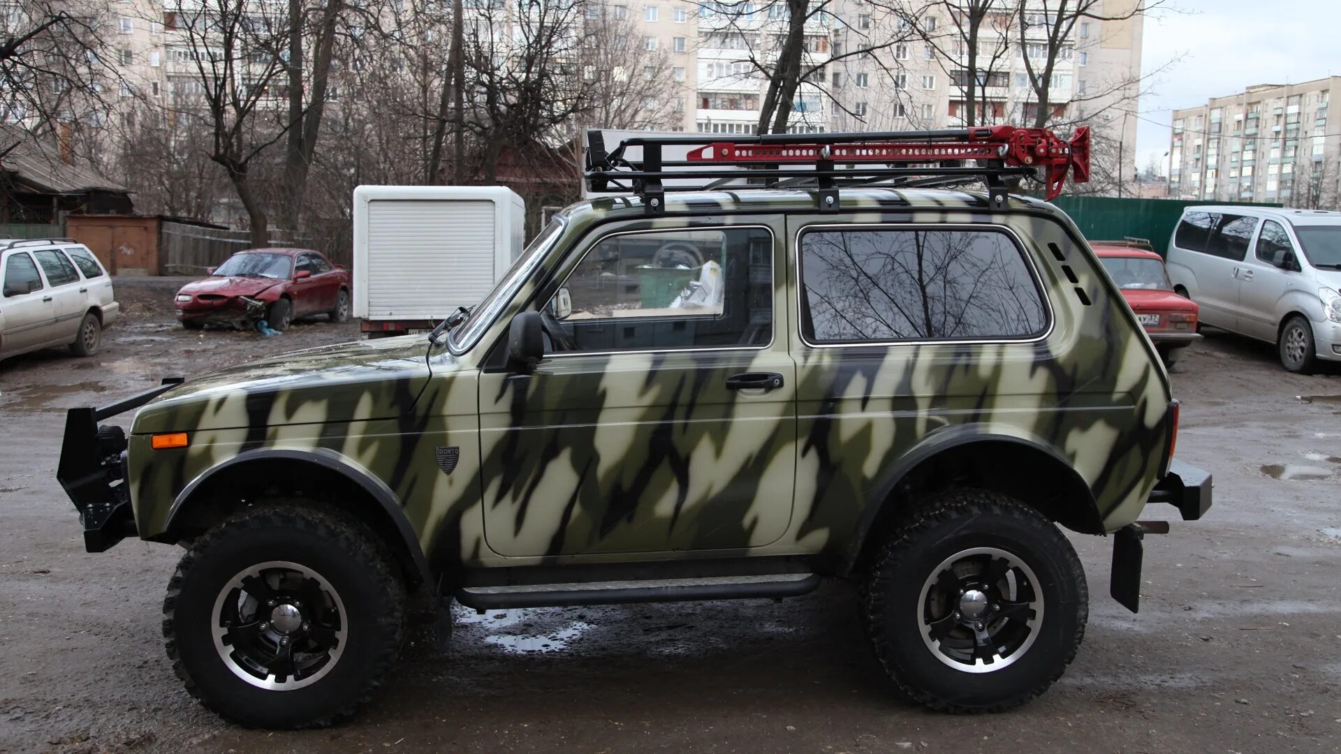 Нива камуфляж фото Lada 4x4 3D 1.7 бензиновый 2013 БРОНТО РЫСЬ-1 на DRIVE2