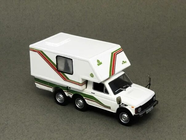 Нива кемпер фото Lada-Niva Sraige Конверсия Авторы: Николай Алеев и Сергей Добров 1/43 2020 Модел