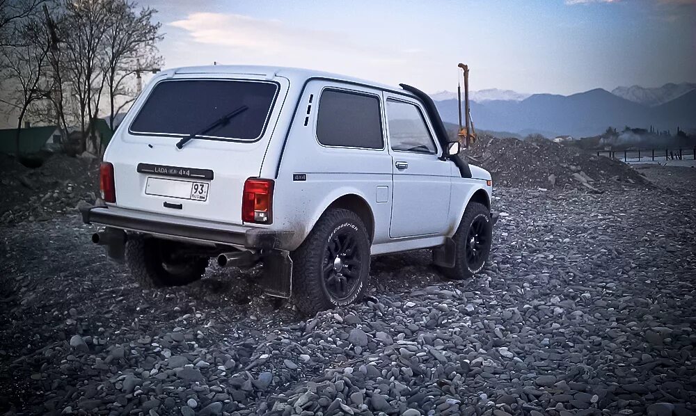 Нива коротыш фото Большие колеса - 225/70 R16 или R15 @ Нива 4x4