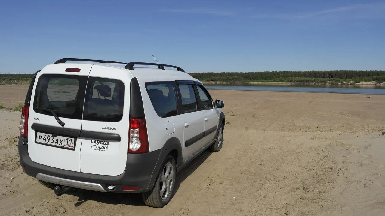 Нива ларгус фото Lada Largus Cross 1.6 бензиновый 2016 Ледниковый на DRIVE2
