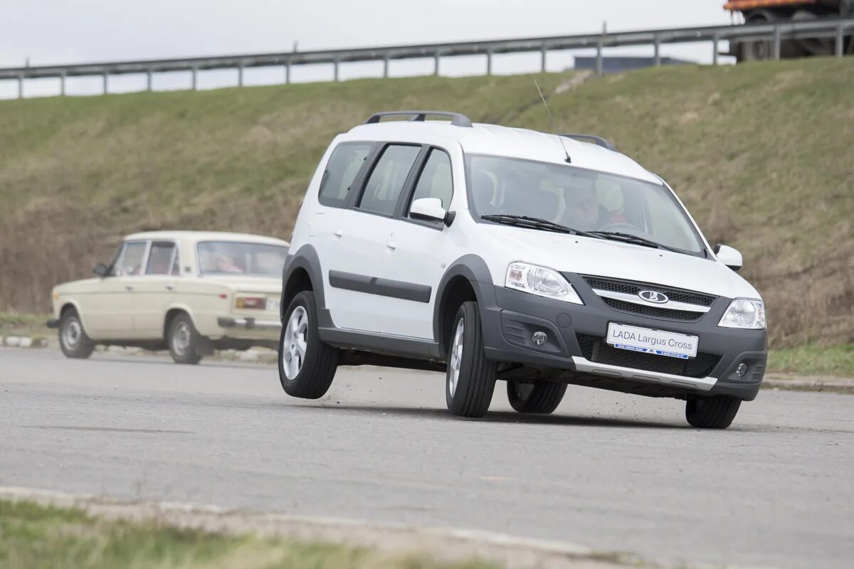 Нива ларгус фото Испытываем последние новинки Lada: вседорожные Largus и Kalina, a также последню