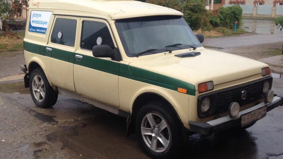 Нива лаура фото Lada 4x4 5D 1.7 бензиновый 2010 1.7i на DRIVE2