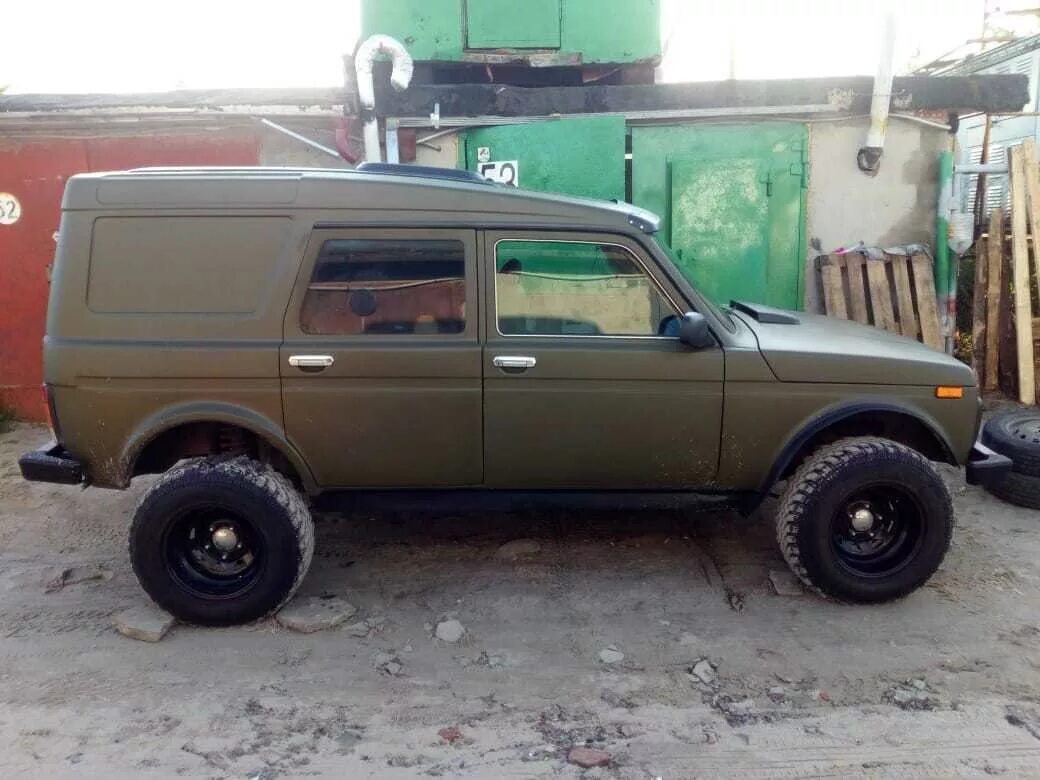 Нива лаура фото Купить б/у Lada (ВАЗ) 2121 (4x4) I Рестайлинг 1.7 MT (83 л.с.) 4WD бензин механи