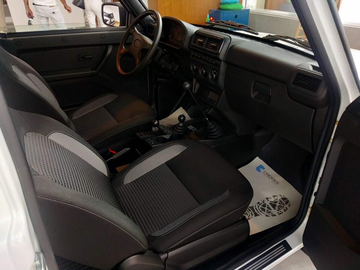 Нива легенд 2024 фото салона Купить новый Lada (ВАЗ) Niva Legend 2021-2024 Euro-2 1.7 MT (83 л.с.) 4WD бензин