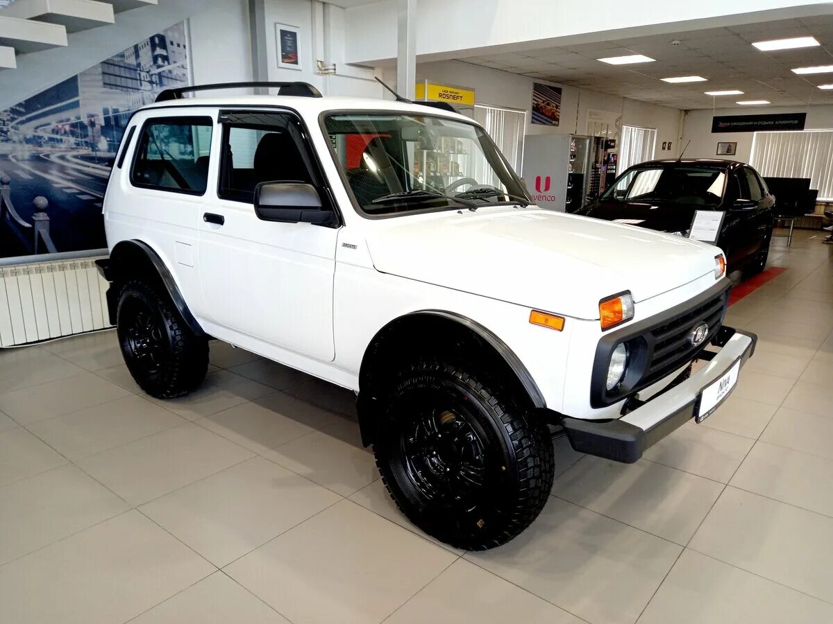 Нива легенд 2024 тюнинг купить Купить новый Lada (ВАЗ) Niva Legend 2021-2024 Bronto 1.7 MT (83 л.с.) 4WD бензин