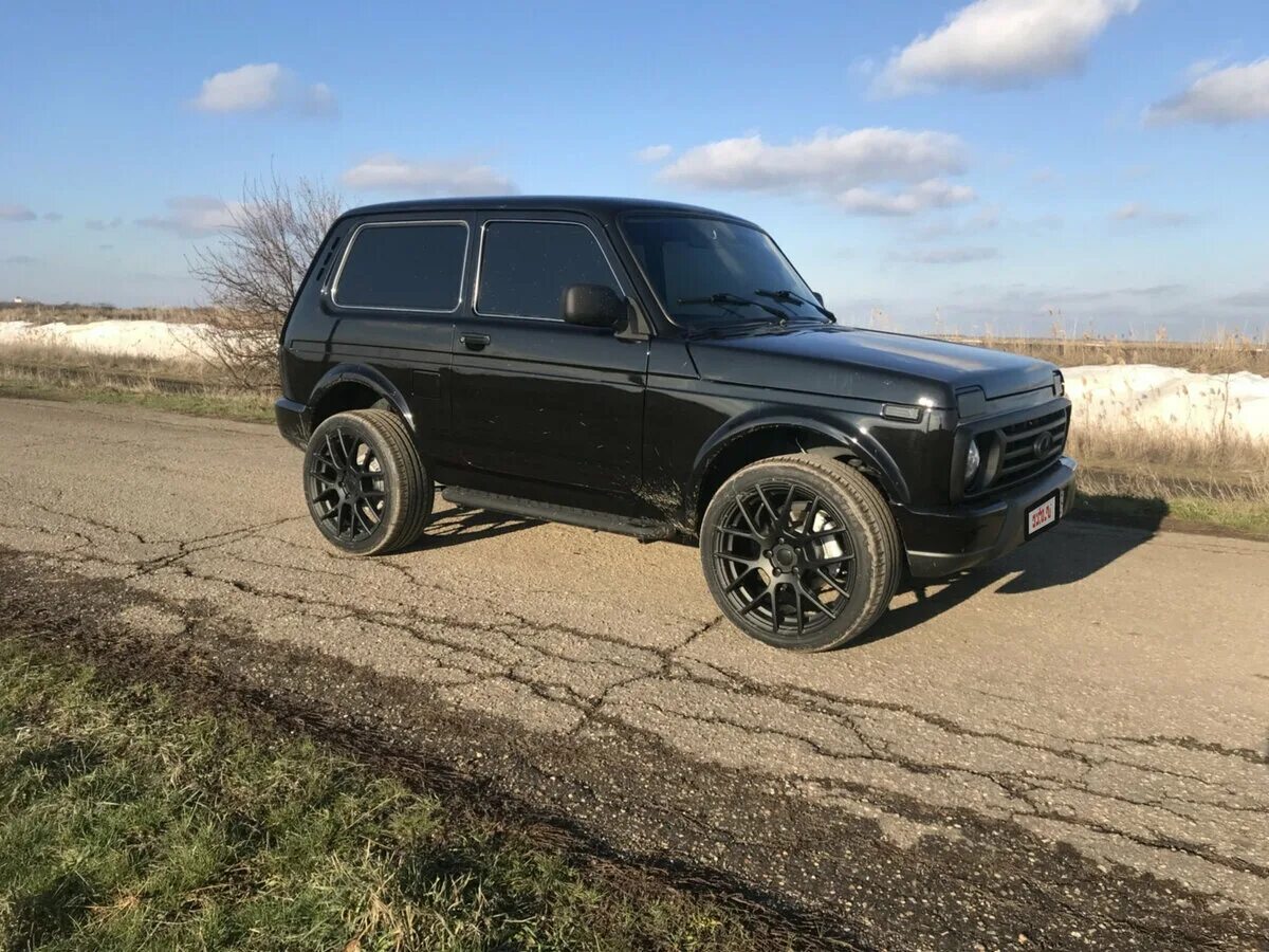 Нива легенд черная тюнинг Купить б/у Lada (ВАЗ) 2121 (4x4) I Рестайлинг Urban 1.7 MT (83 л.с.) 4WD бензин 