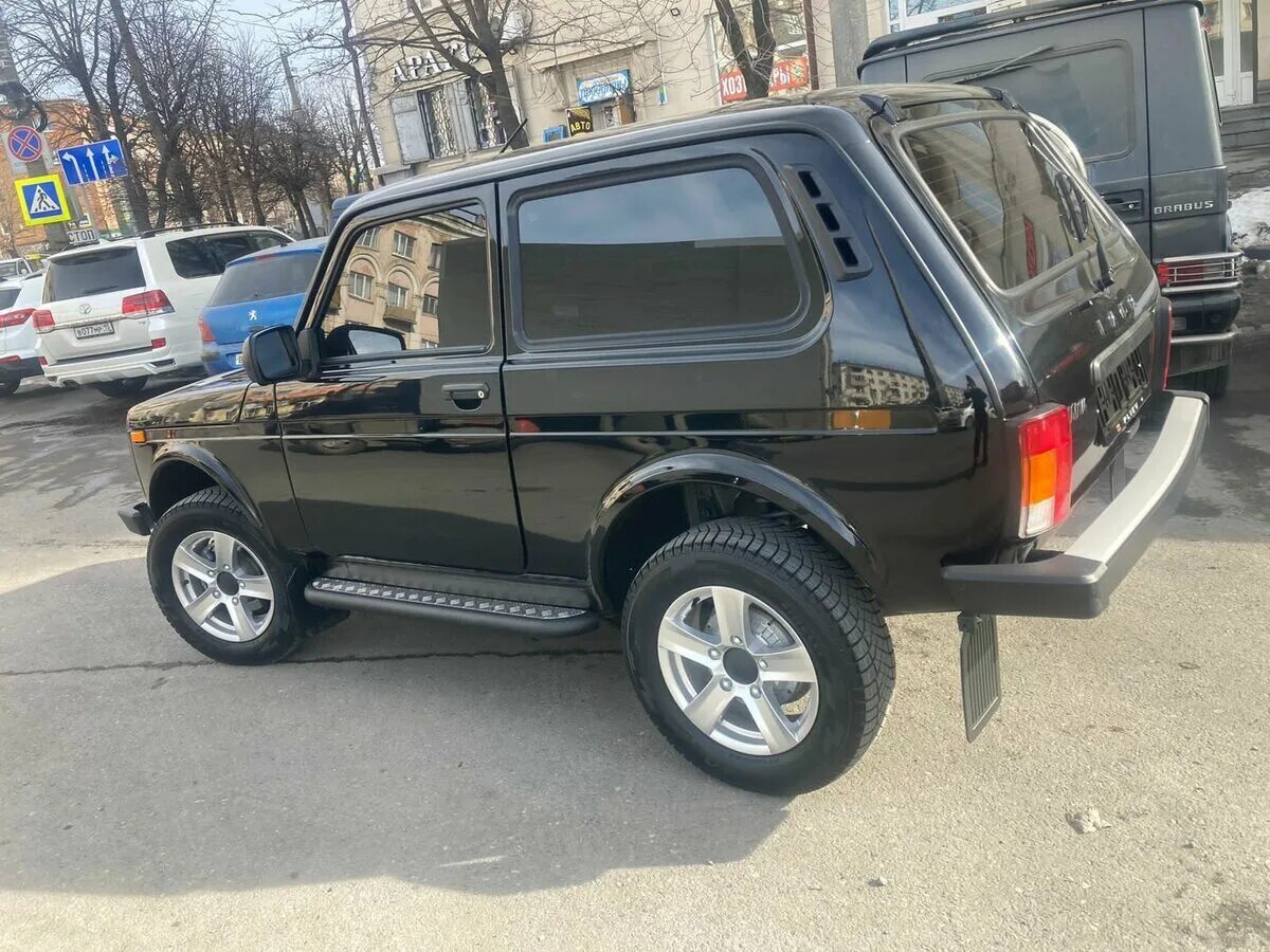 Нива легенд люкс фото Купить б/у Lada (ВАЗ) Niva Legend 2021-2024 1.7 MT (83 л.с.) 4WD бензин механика