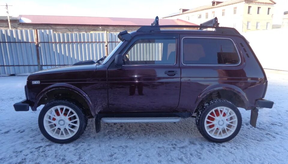 Нива легенд на литье фото Зимние тапки от Nissan (часть 2) - Lada 4x4 3D, 1,7 л, 2013 года колёсные диски 