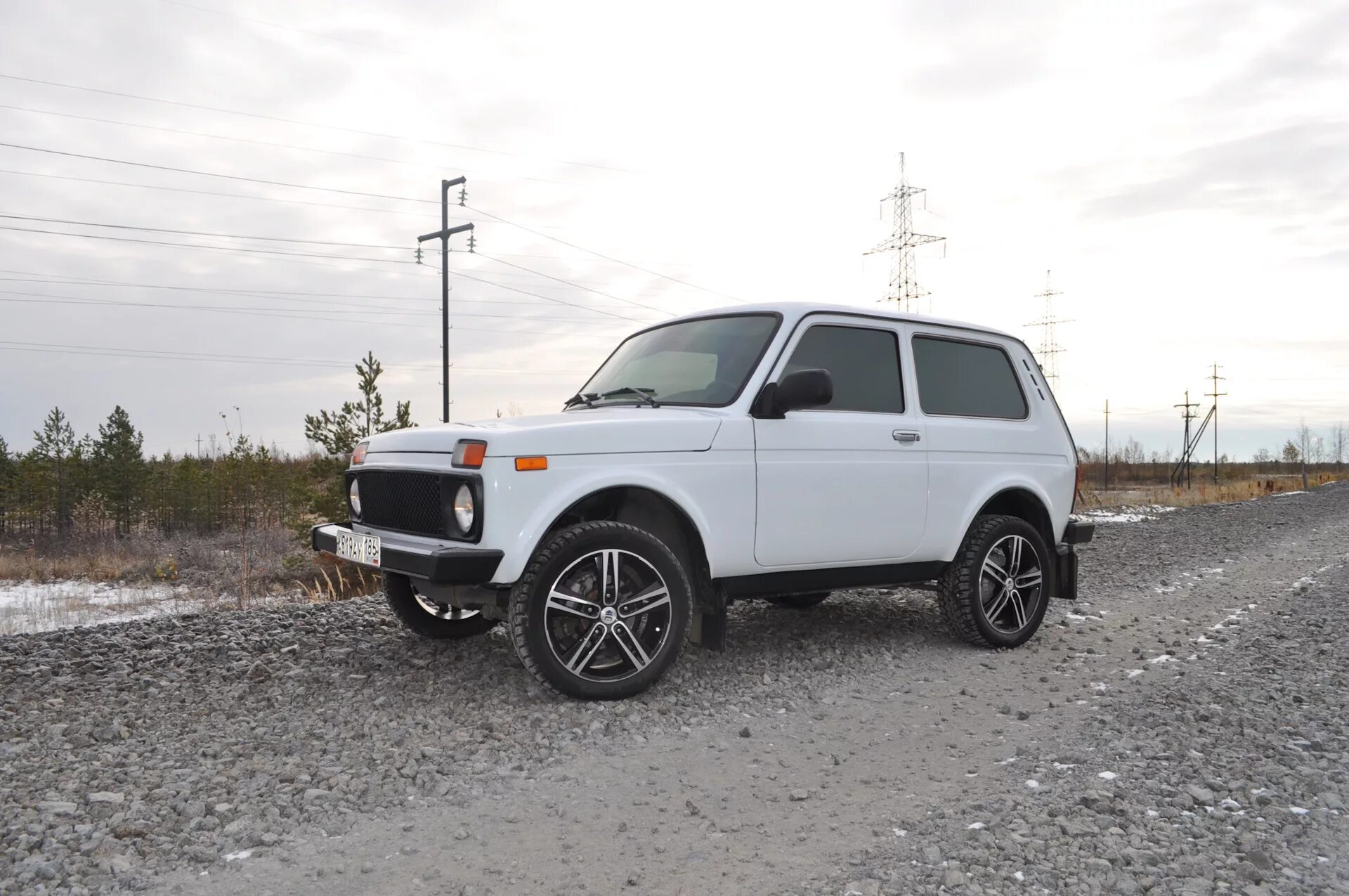 Нива легенд на литье фото Winter Look : K&K Prime 17" - Lada 4x4 3D, 1,7 л, 2014 года колёсные диски DRIVE