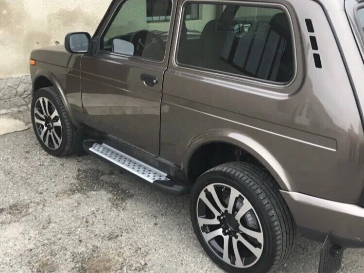 Нива легенд цвет кориандр фото Купить б/у Lada (ВАЗ) 2121 (4x4) I Рестайлинг Urban 1.7 MT (83 л.с.) 4WD бензин 