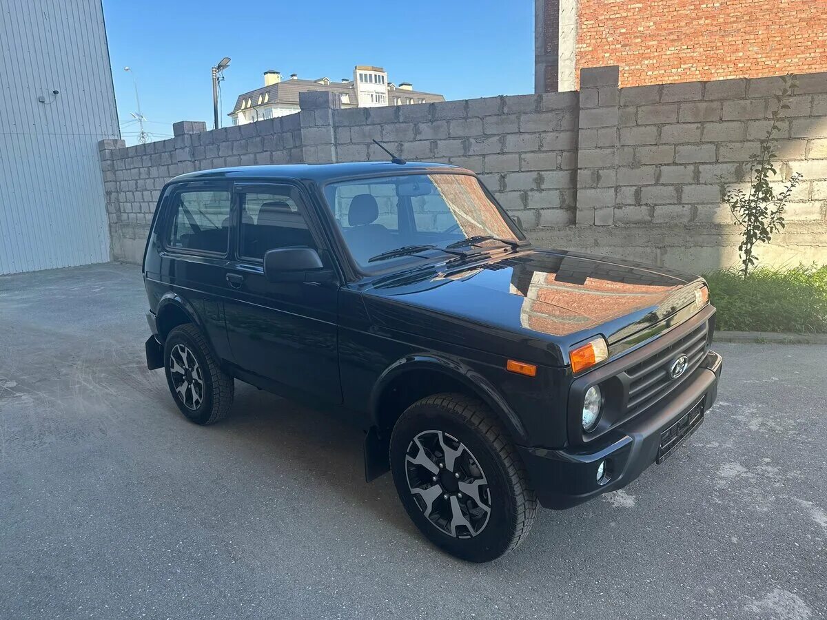 Нива легенд цвет несси фото Купить б/у Lada (ВАЗ) Niva Legend 2021-2024 Euro-2 1.7 MT (83 л.с.) 4WD бензин м