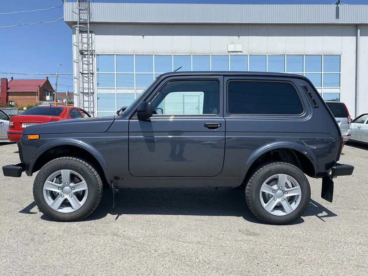 Нива легенд цвета фото Купить б/у Lada (ВАЗ) Niva Legend 2021-2024 1.7 MT (83 л.с.) 4WD бензин механика