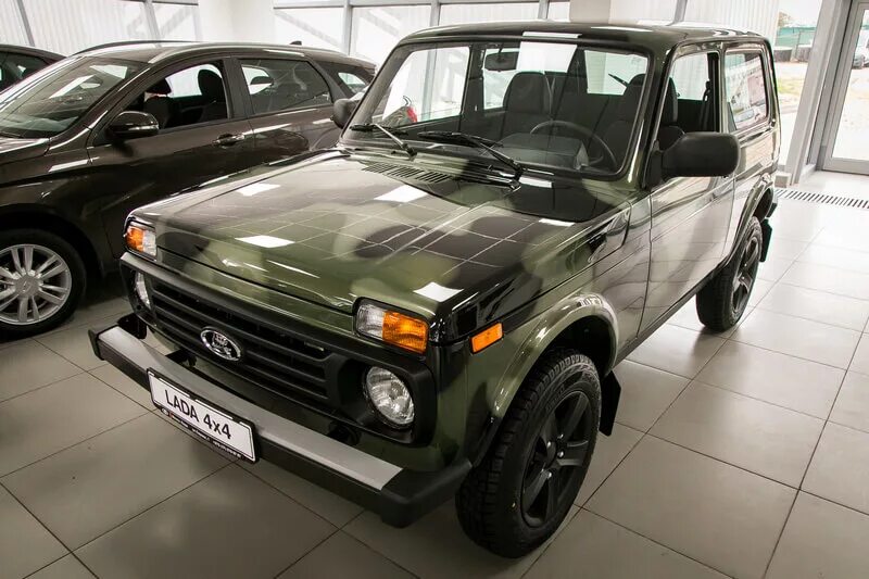 Нива легенд цвета фото LADA 4x4 в цвете "Камуфляж" Пресс-релизы СОАО Минск-Лада